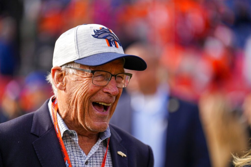 Rob Walton 1st richest NFL owner